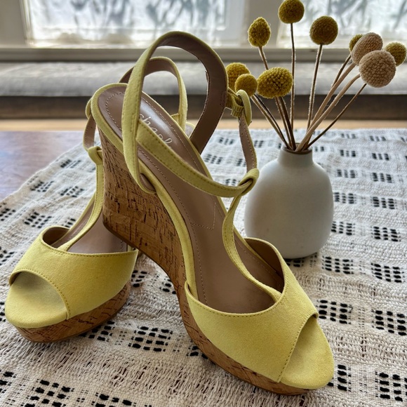 Charles By Charles David Shoes - Charles David Women’s 7.5 Yellow Wedge Sandals